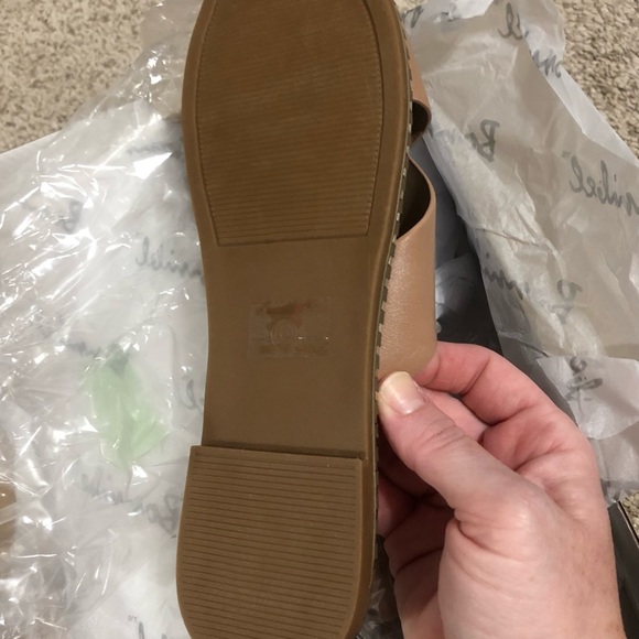 Sandals - Picture 4 of 5